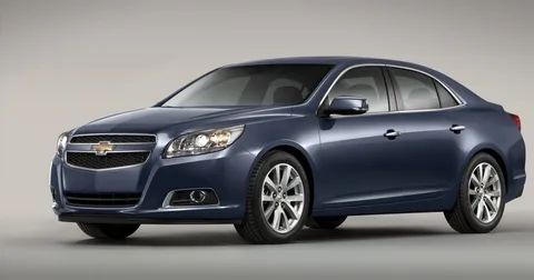 Почему стоит приобрести седан для девушки: идеальный выбор для комфорта и стиля